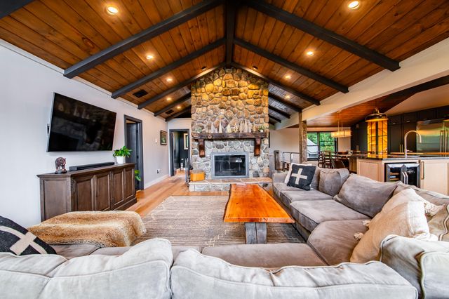 41 Sweetwood Farms Way, Lake Placid, NY 12946