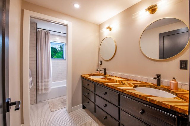 41 Sweetwood Farms Way, Lake Placid, NY 12946