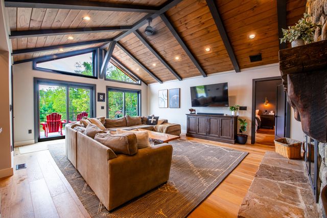 41 Sweetwood Farms Way, Lake Placid, NY 12946