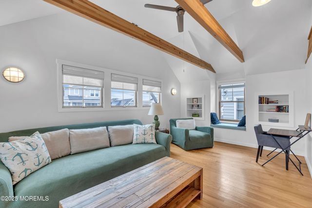 196 3rd Avenue, Manasquan, NJ 08736