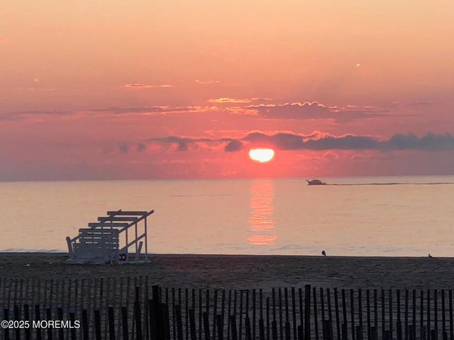 196 3rd Avenue, Manasquan, NJ 08736
