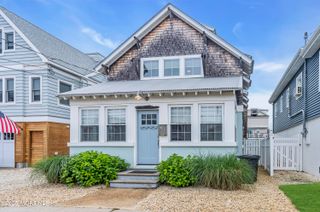 196 3rd Avenue, Manasquan, NJ 08736