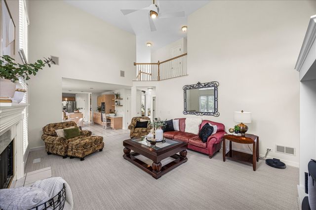 1692 Sauk Drive, Batavia, IL 60510