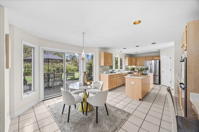 1692 Sauk Drive, Batavia, IL 60510