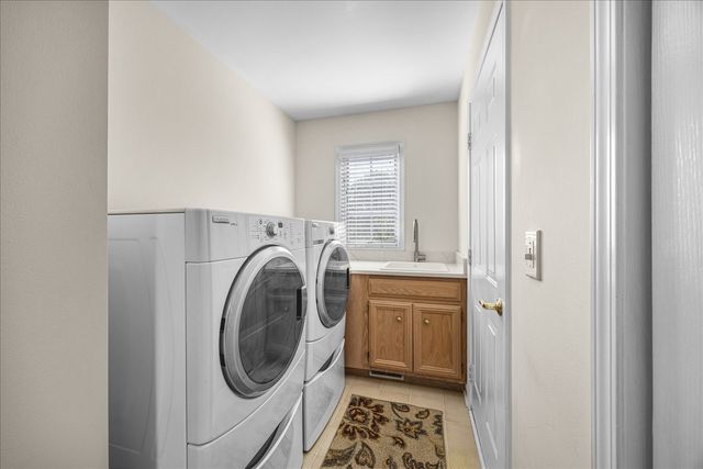 1692 Sauk Drive, Batavia, IL 60510