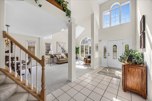 1692 Sauk Drive, Batavia, IL 60510