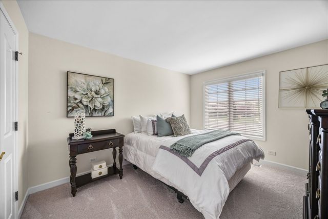 1692 Sauk Drive, Batavia, IL 60510