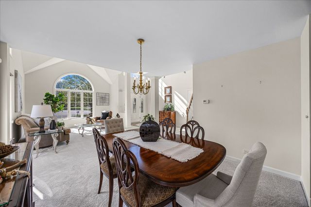 1692 Sauk Drive, Batavia, IL 60510