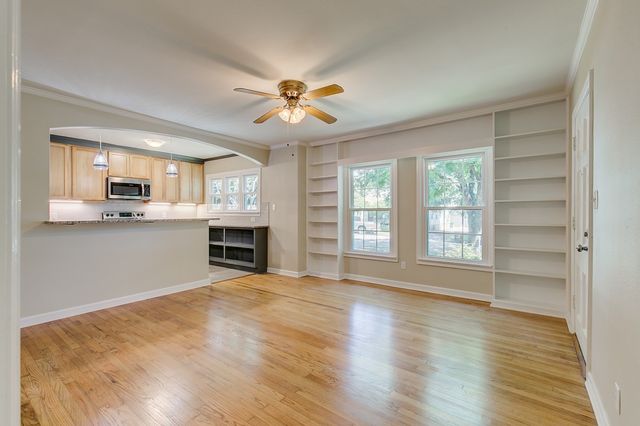 4021 Locke Avenue, Fort Worth, TX 76107