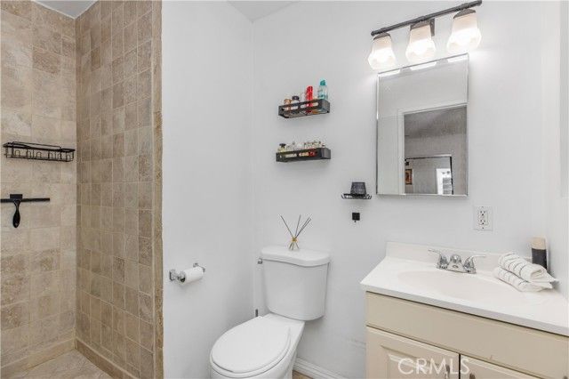 24131 Kittridge, West Hills (los Angeles), CA 91307