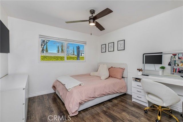 24131 Kittridge, West Hills (los Angeles), CA 91307