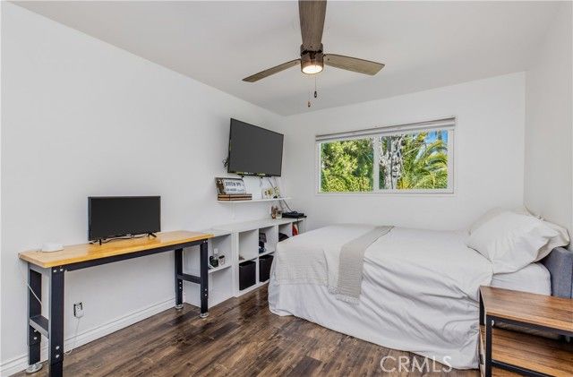 24131 Kittridge, West Hills (los Angeles), CA 91307