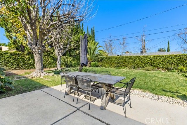 24131 Kittridge, West Hills (los Angeles), CA 91307