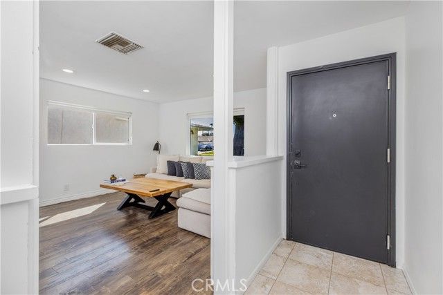 24131 Kittridge, West Hills (los Angeles), CA 91307