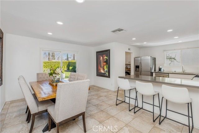 24131 Kittridge, West Hills (los Angeles), CA 91307