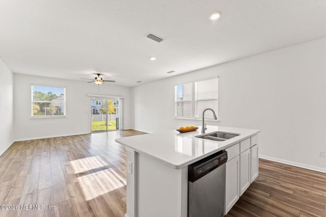 9843 FIDDLEBACK Lane, Jacksonville, FL 32222