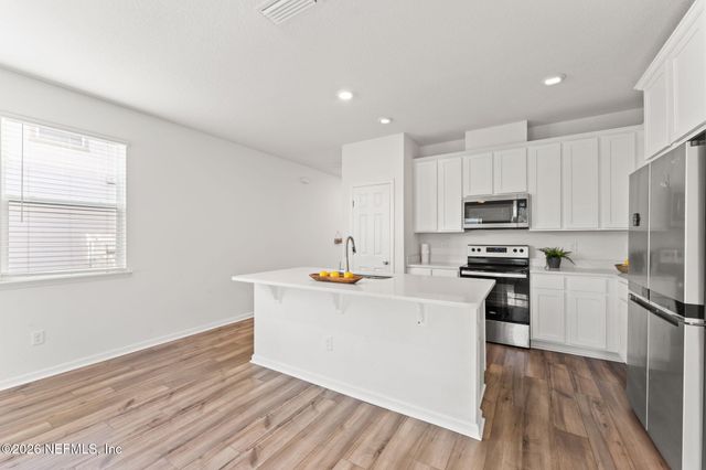 9843 FIDDLEBACK Lane, Jacksonville, FL 32222