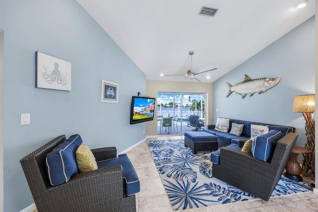 719 EL DORADO PARKWAY W, Cape Coral, FL 33914