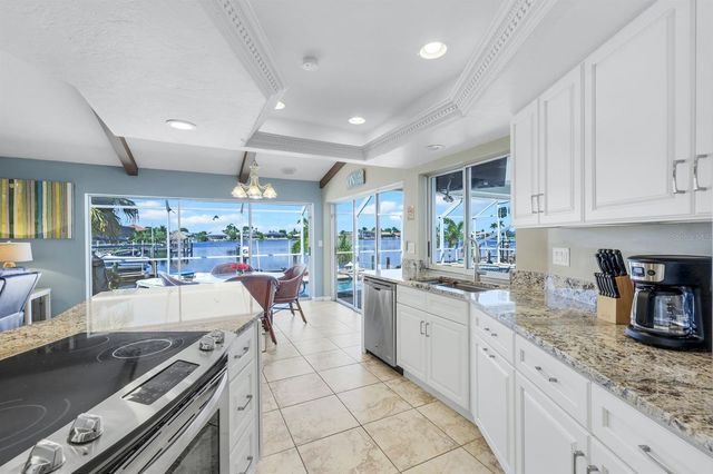 719 EL DORADO PARKWAY W, Cape Coral, FL 33914