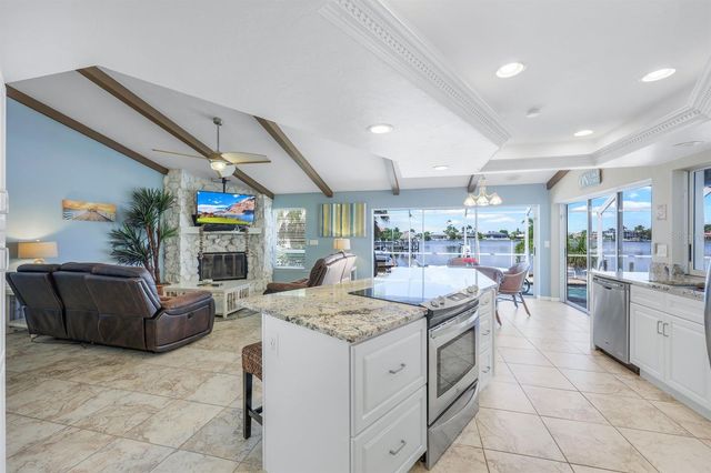 719 EL DORADO PARKWAY W, Cape Coral, FL 33914
