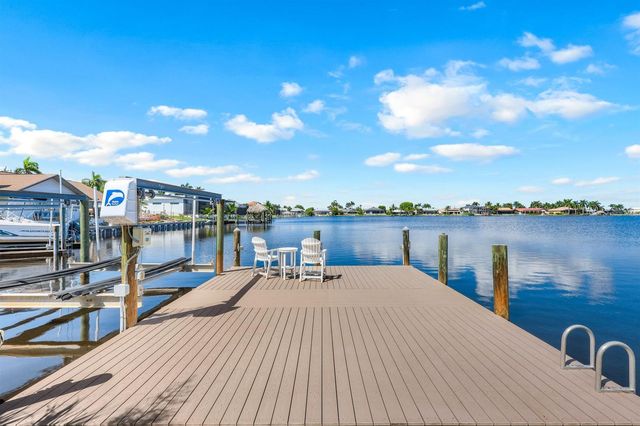 719 EL DORADO PARKWAY W, Cape Coral, FL 33914