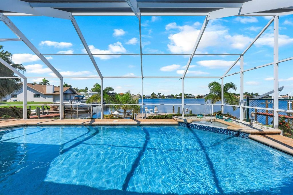 719 EL DORADO PARKWAY W, Cape Coral, FL 33914