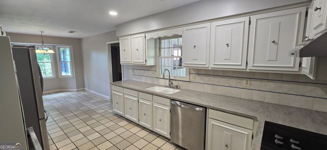 3325 N Quay Drive, Columbus, GA 31909