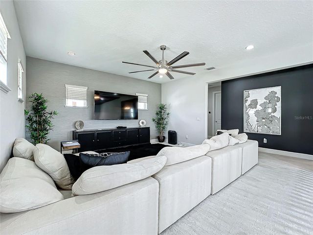 8216 TOPSAIL PLACE, Winter Garden, FL 34787