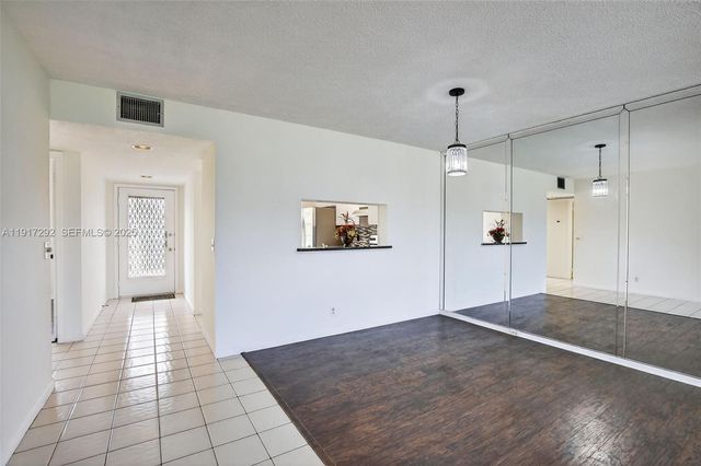 701 SW 128th Avenue 310F, Pembroke Pines, FL 33027