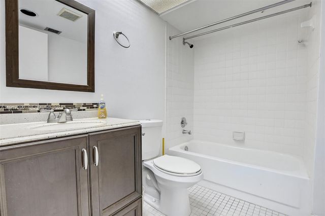701 SW 128th Avenue 310F, Pembroke Pines, FL 33027