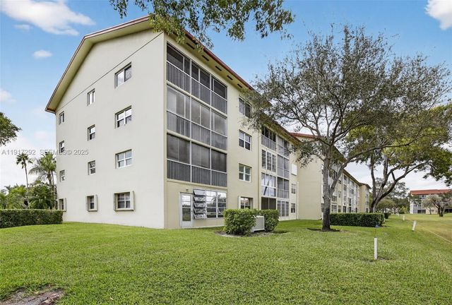 701 SW 128th Avenue 310F, Pembroke Pines, FL 33027
