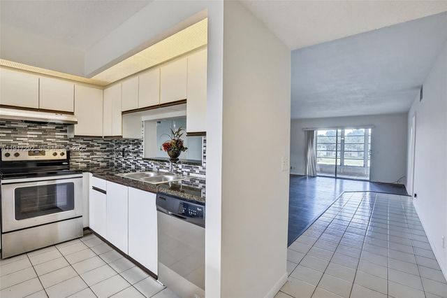 701 SW 128th Avenue 310F, Pembroke Pines, FL 33027