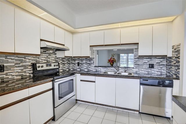 701 SW 128th Avenue 310F, Pembroke Pines, FL 33027