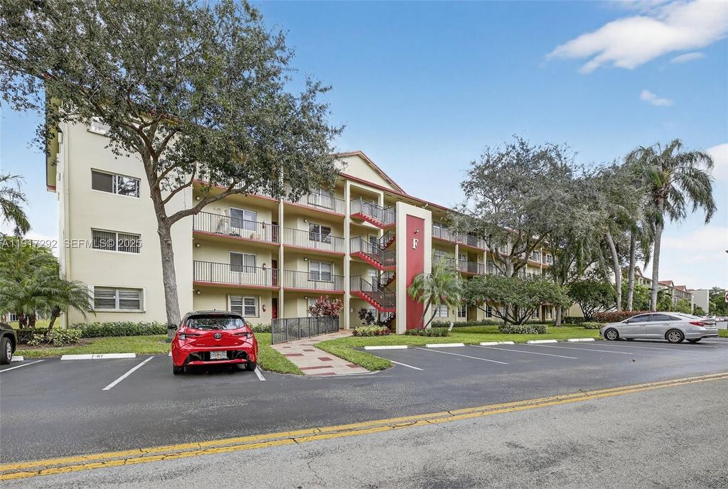 701 SW 128th Avenue 310F, Pembroke Pines, FL 33027