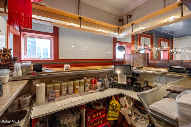 1 14th Street, Troy, NY 12180