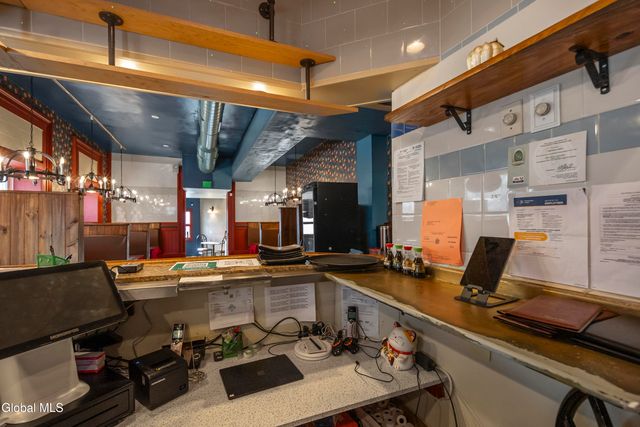 1 14th Street, Troy, NY 12180