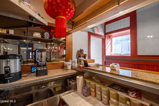 1 14th Street, Troy, NY 12180