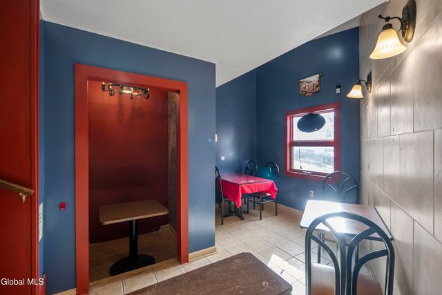 1 14th Street, Troy, NY 12180