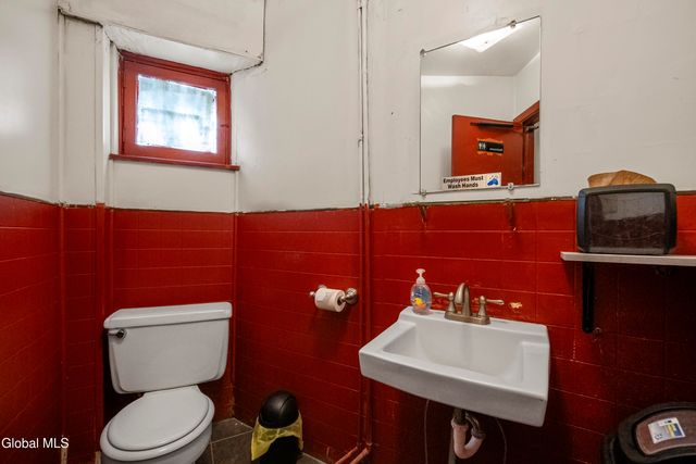 1 14th Street, Troy, NY 12180