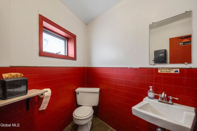 1 14th Street, Troy, NY 12180