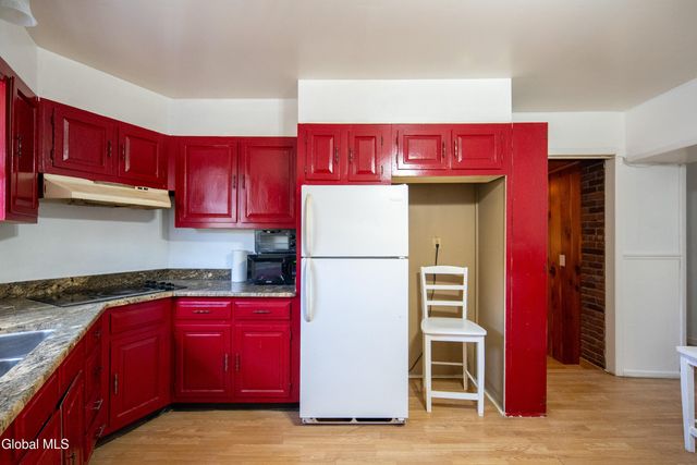 1 14th Street, Troy, NY 12180