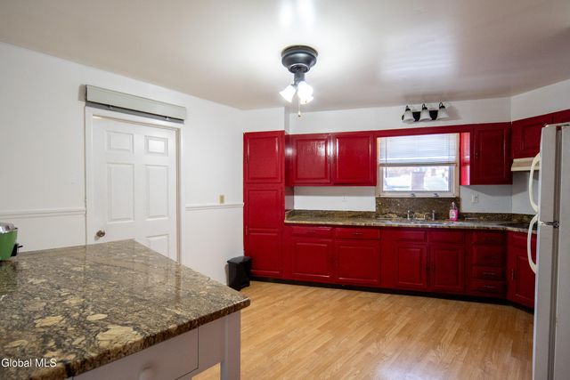 1 14th Street, Troy, NY 12180