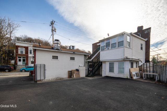 1 14th Street, Troy, NY 12180