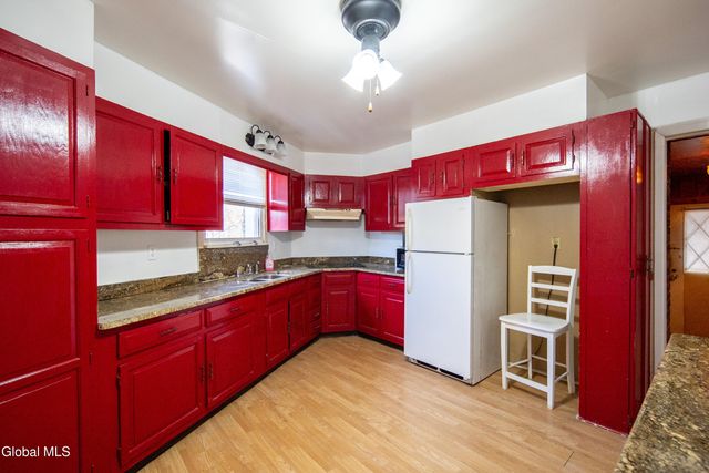 1 14th Street, Troy, NY 12180