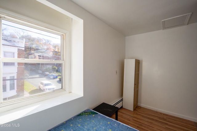 1 14th Street, Troy, NY 12180