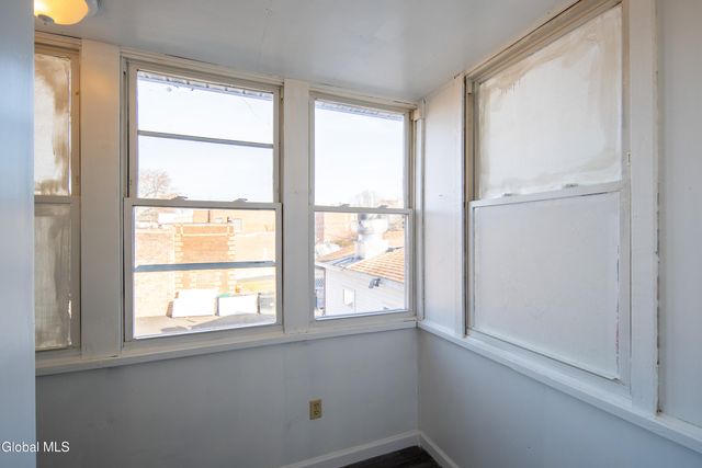 1 14th Street, Troy, NY 12180