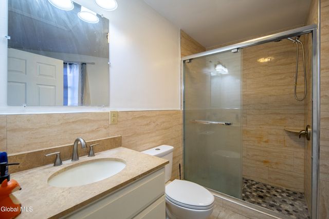 1 14th Street, Troy, NY 12180