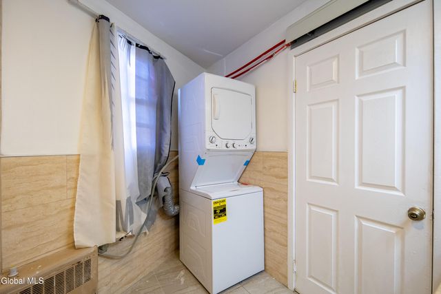 1 14th Street, Troy, NY 12180