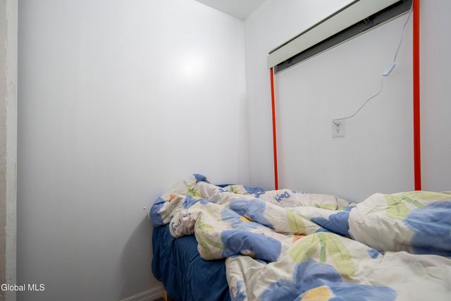 1 14th Street, Troy, NY 12180