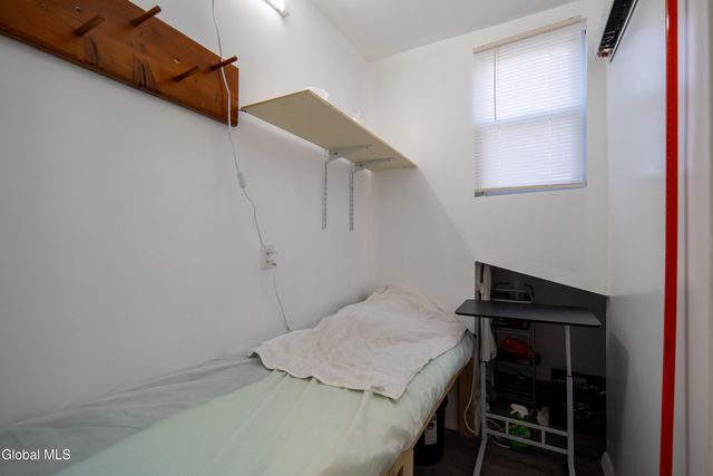 1 14th Street, Troy, NY 12180